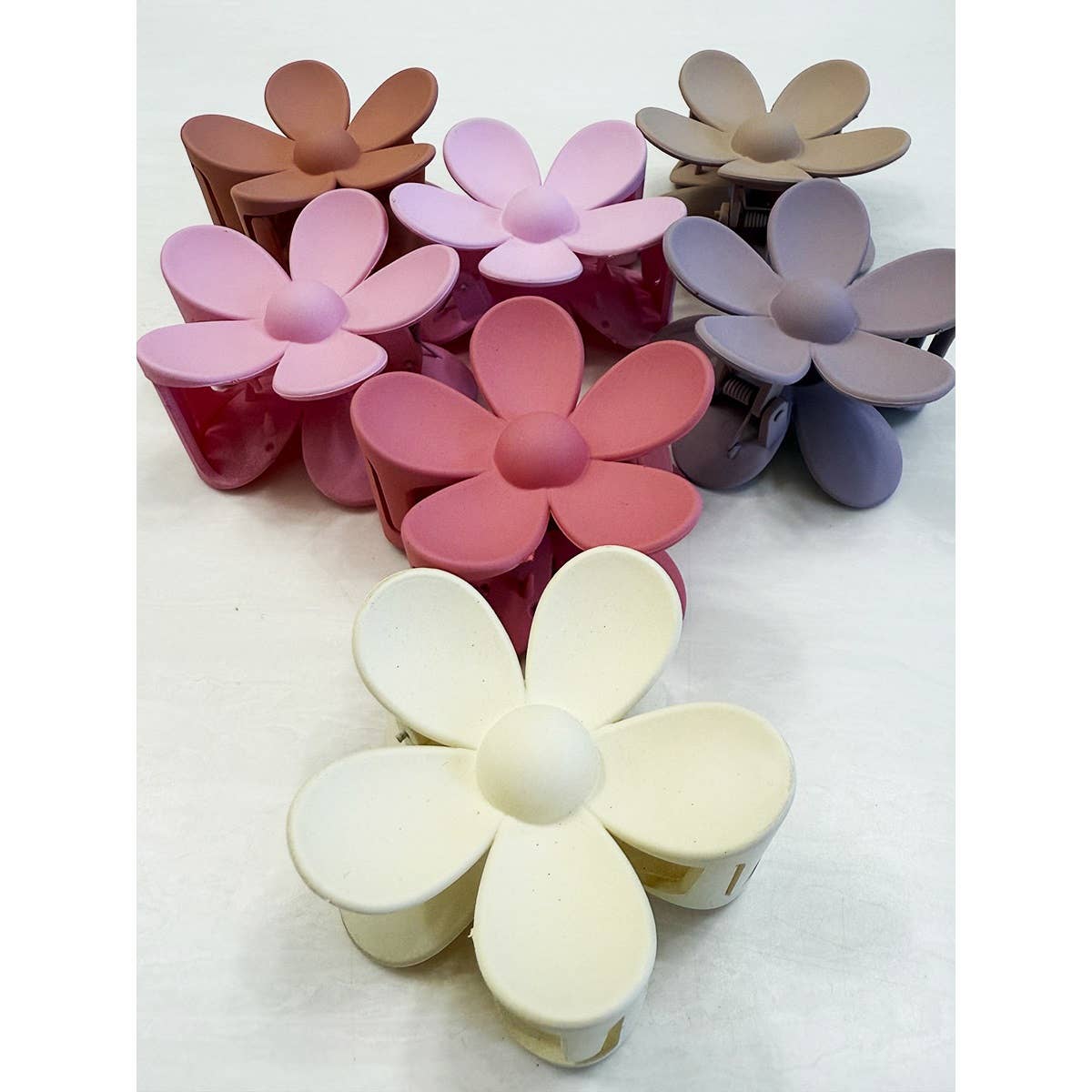 Matte Sweet Colors of Daisy Hair Clips