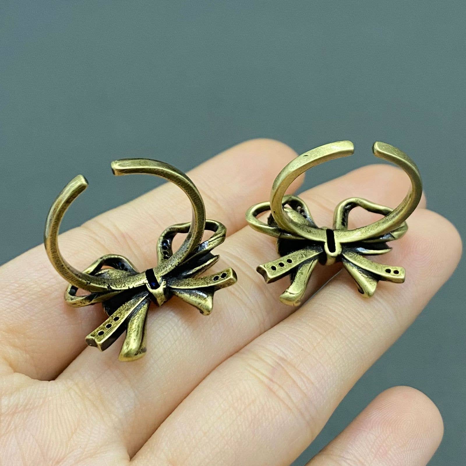Antique-Inspired Jeweled Bow Adjustable Ring
