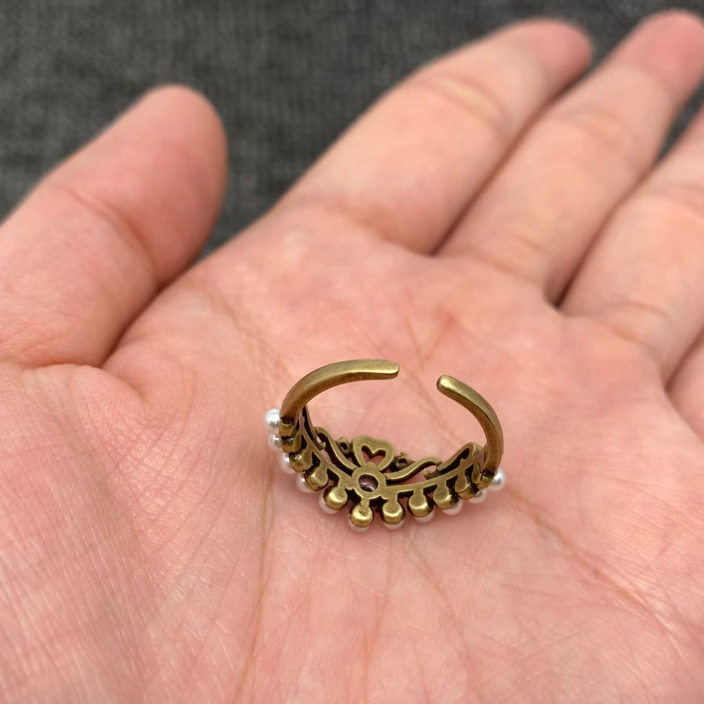 Antique-Inspired Pearl Crown Adjustable Ring