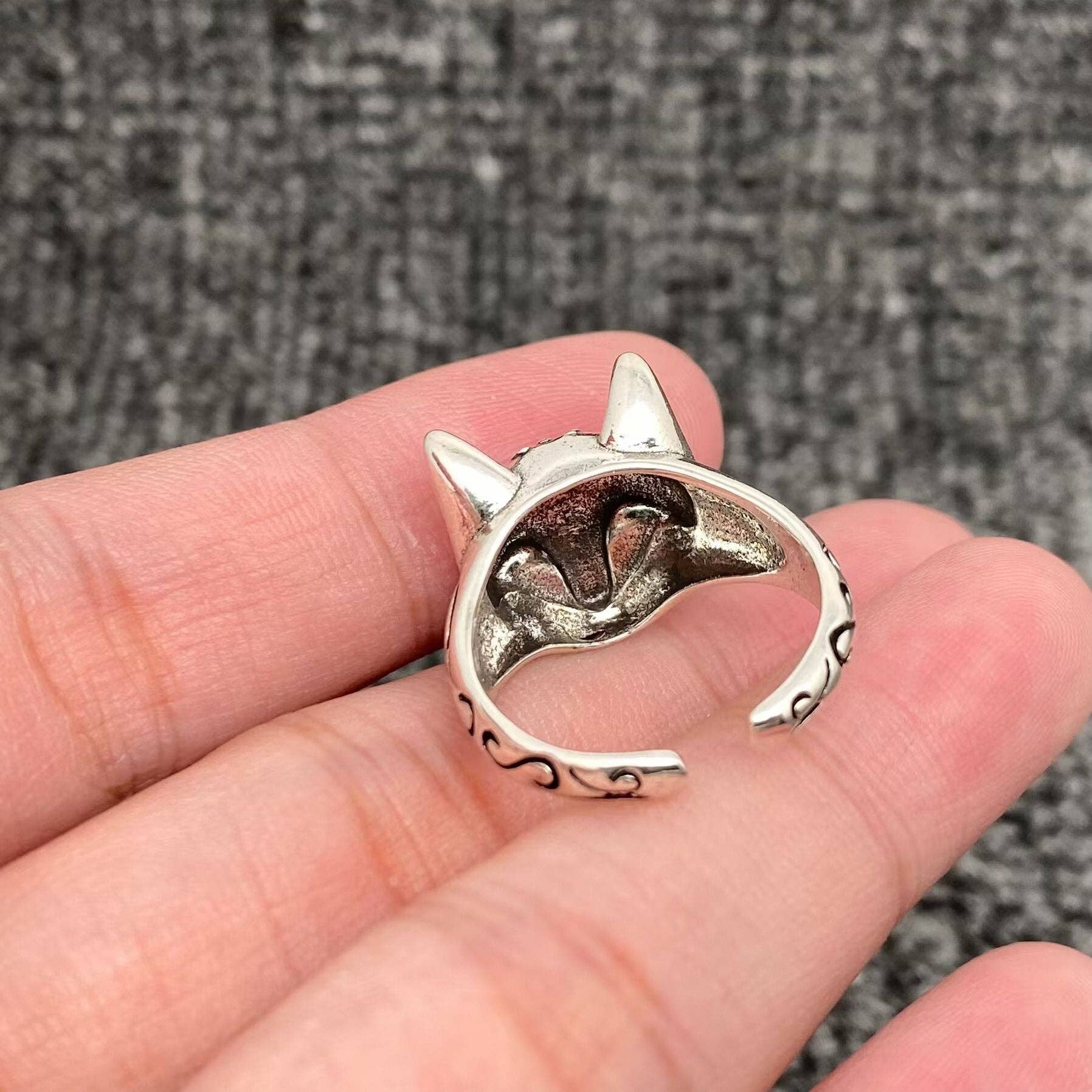 Antique-Inspired Silver Fox Adjustable Ring
