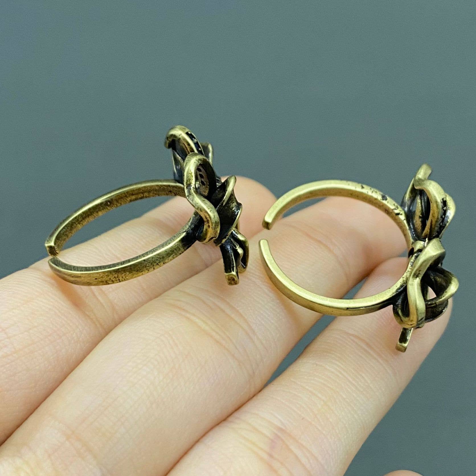 Antique-Inspired Jeweled Bow Adjustable Ring