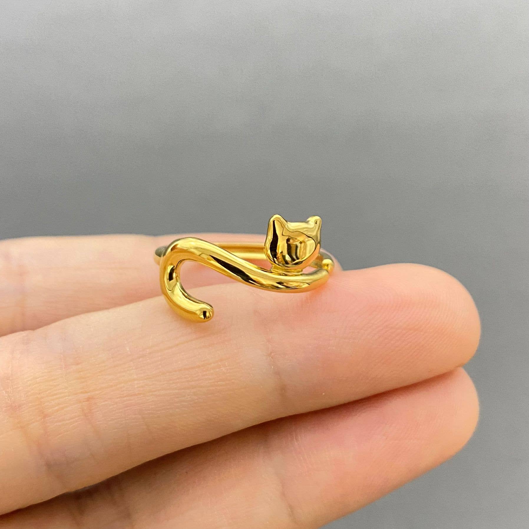 18K Gold Plated Curled Cat Adjustable Ring