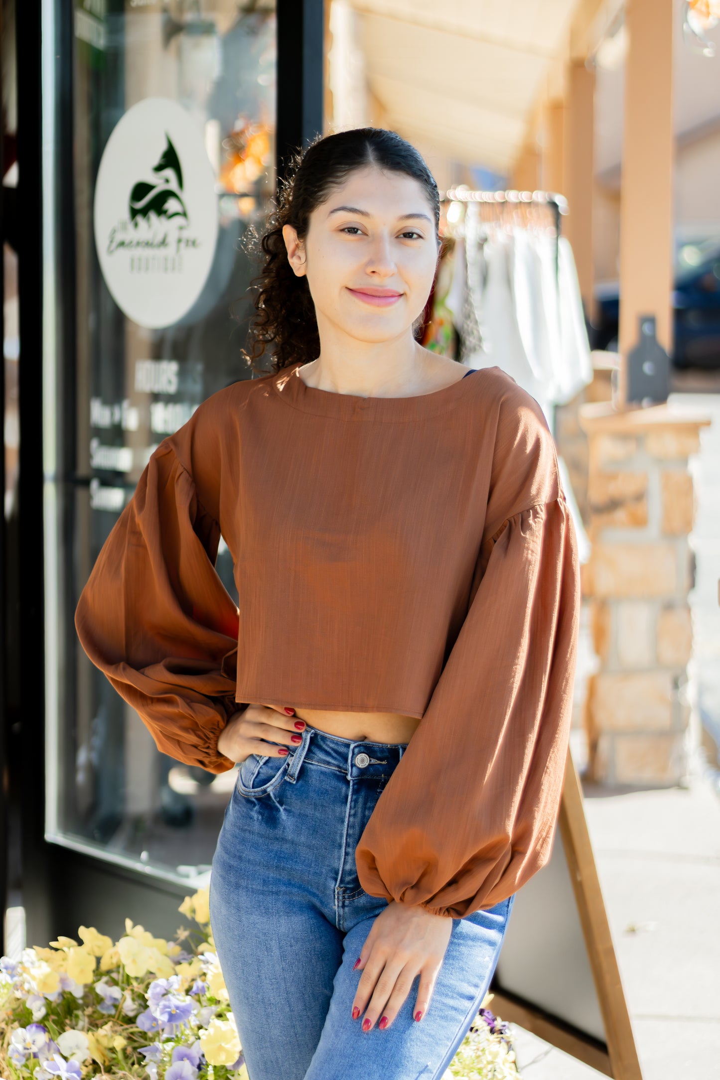 Solid Balloon Sleeve Crop Top