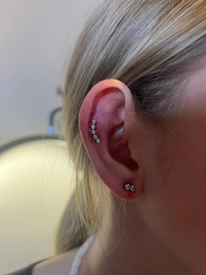 Needle Piercing-Helix/Forward Helix/Flat