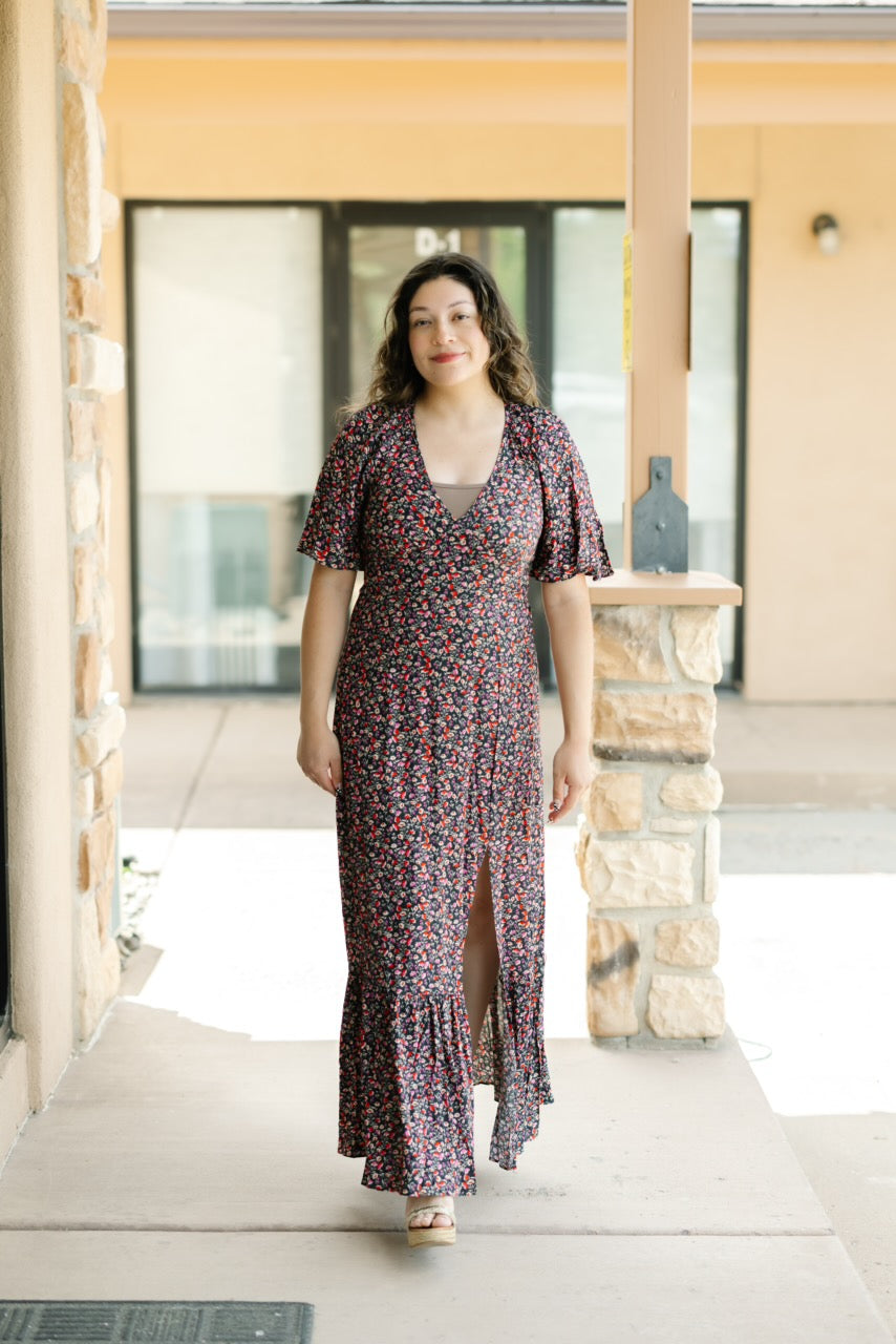 Vintage Floral Print Flutter Sleeve Maxi Dress