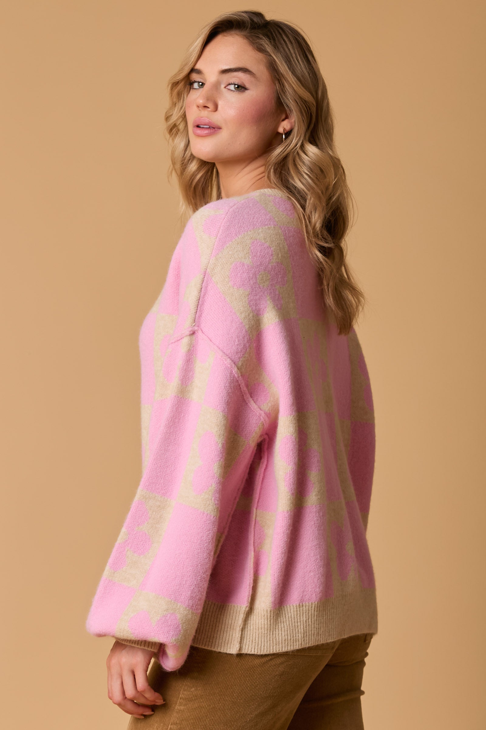 Flower LS Knit Sweater w/Front Button