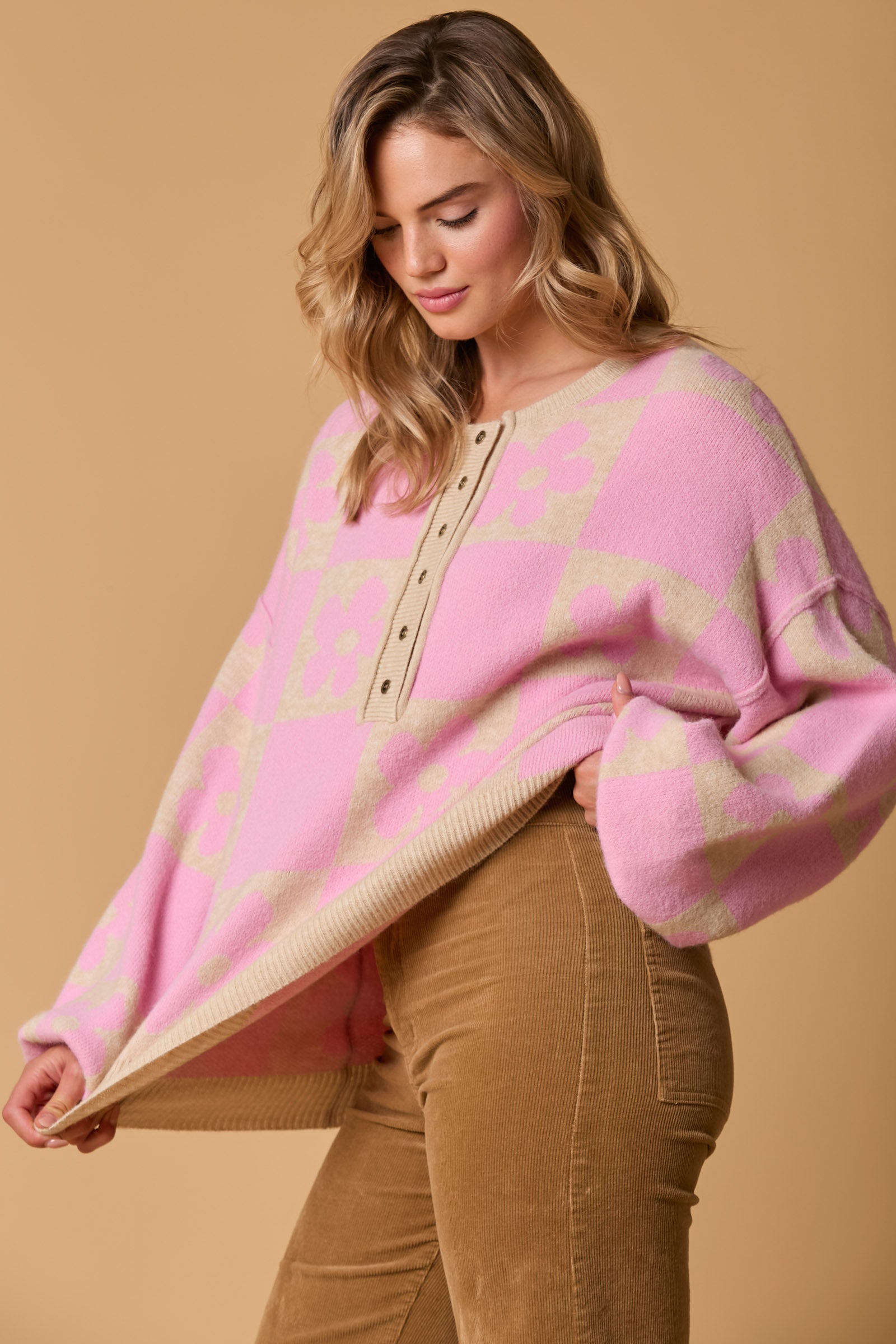 Flower LS Knit Sweater w/Front Button