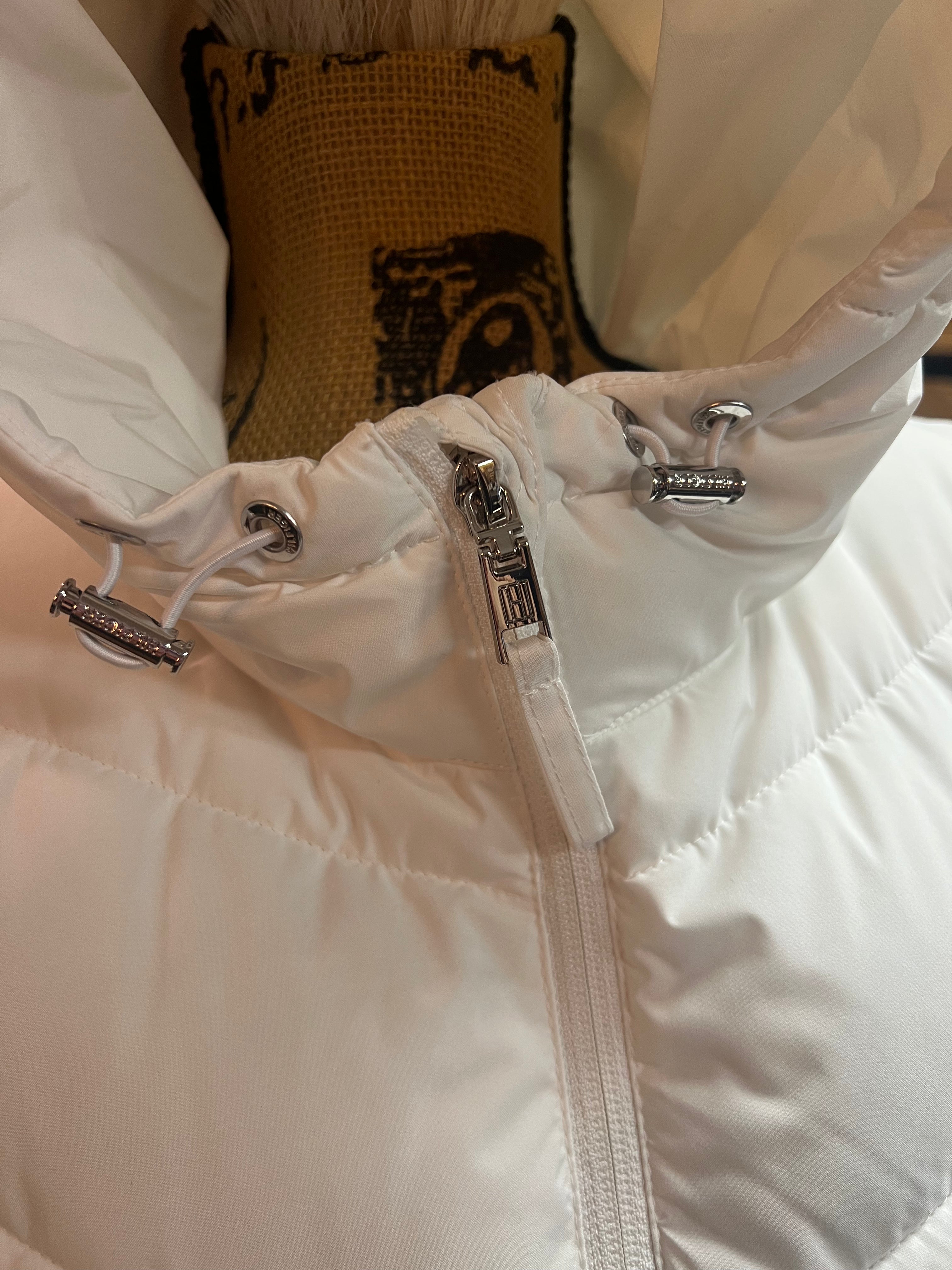 Tommy Hilfiger White Hooded Puffer Jacket – New Without Tags