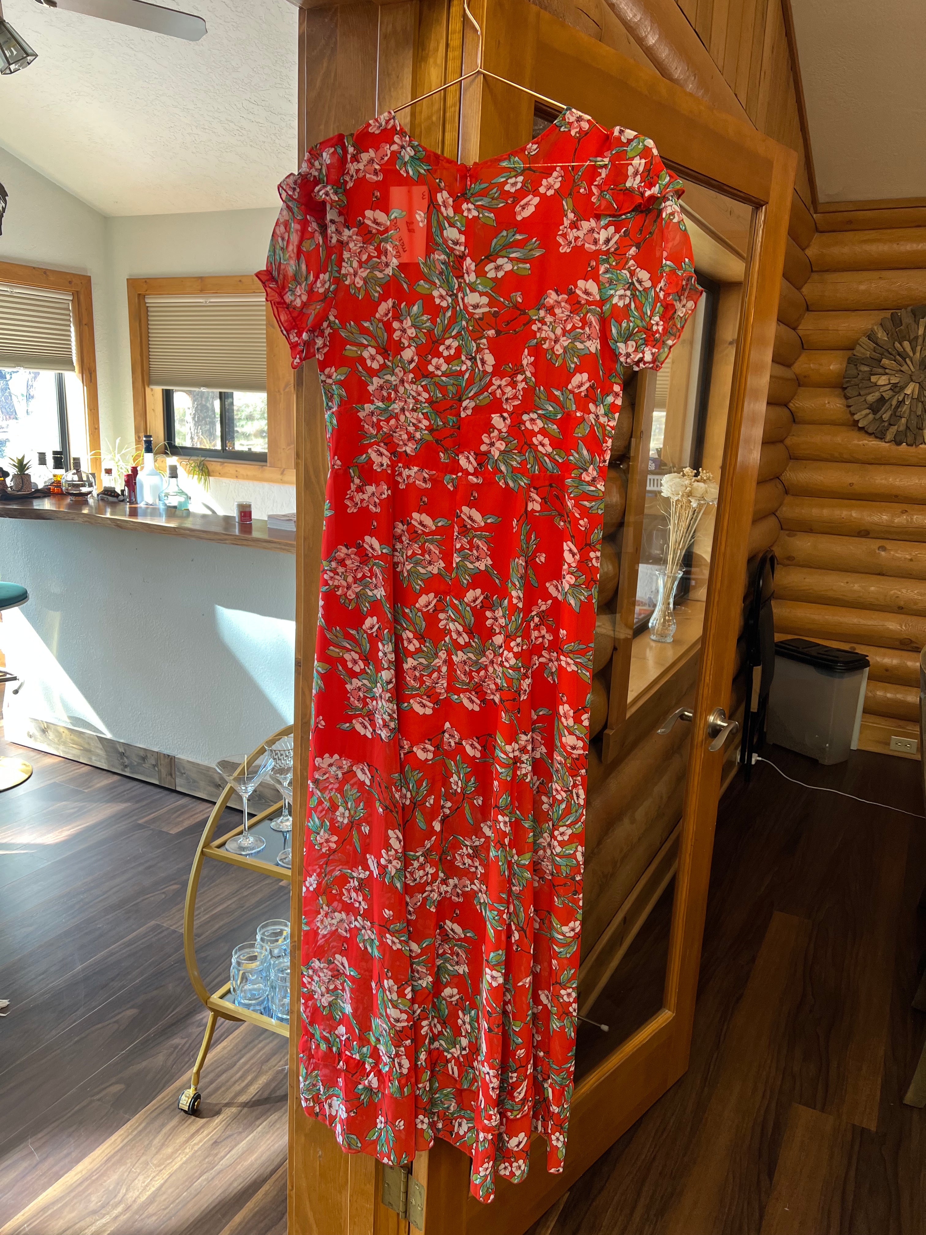 Scarlet Blossom Floral Maxi Dress with Plunging V-Neck & Front Slit-Gently Used