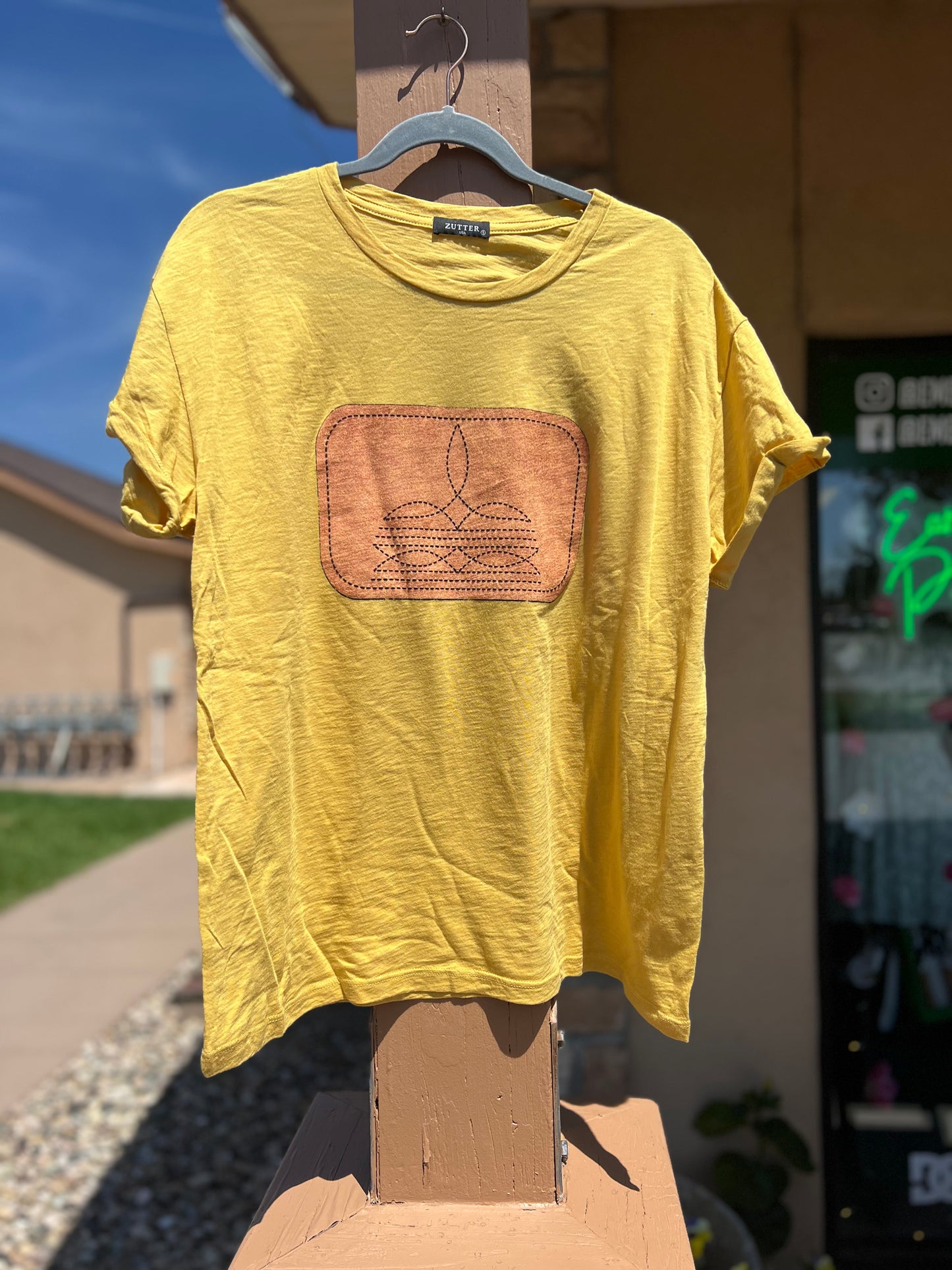 Puff' Boot Stitch Patch Graphic Tshirt