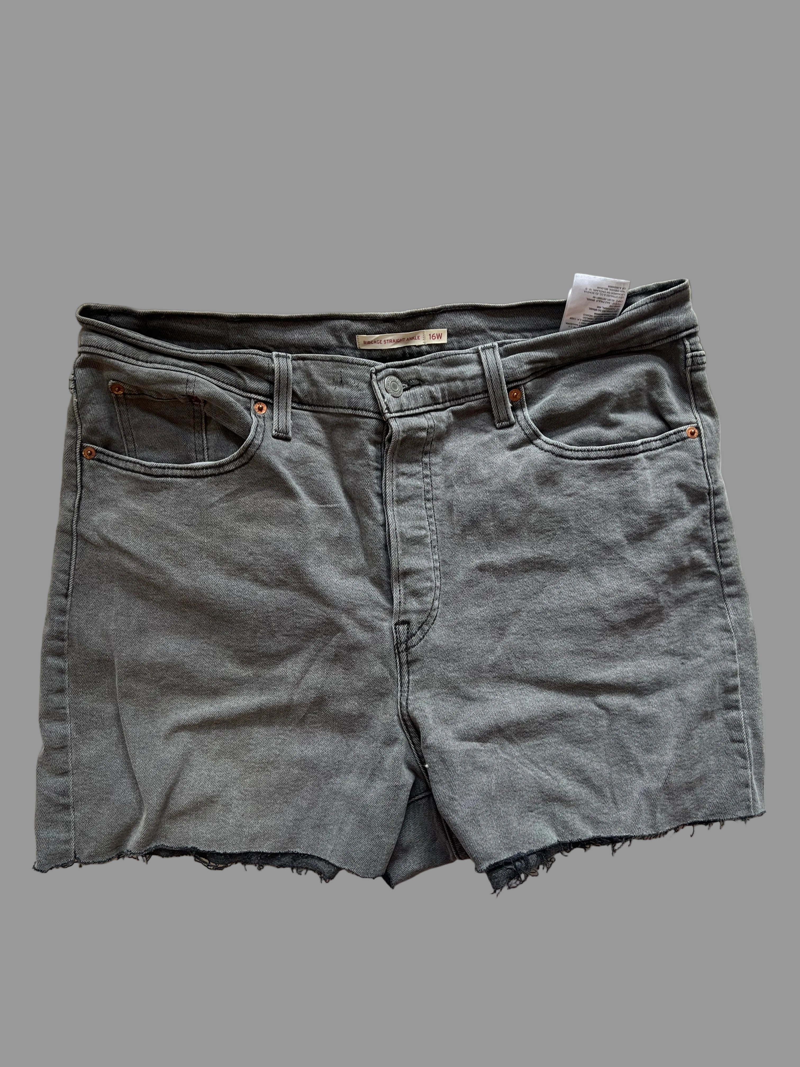 Vintage Women's Plus Levi’s Denim Shorts