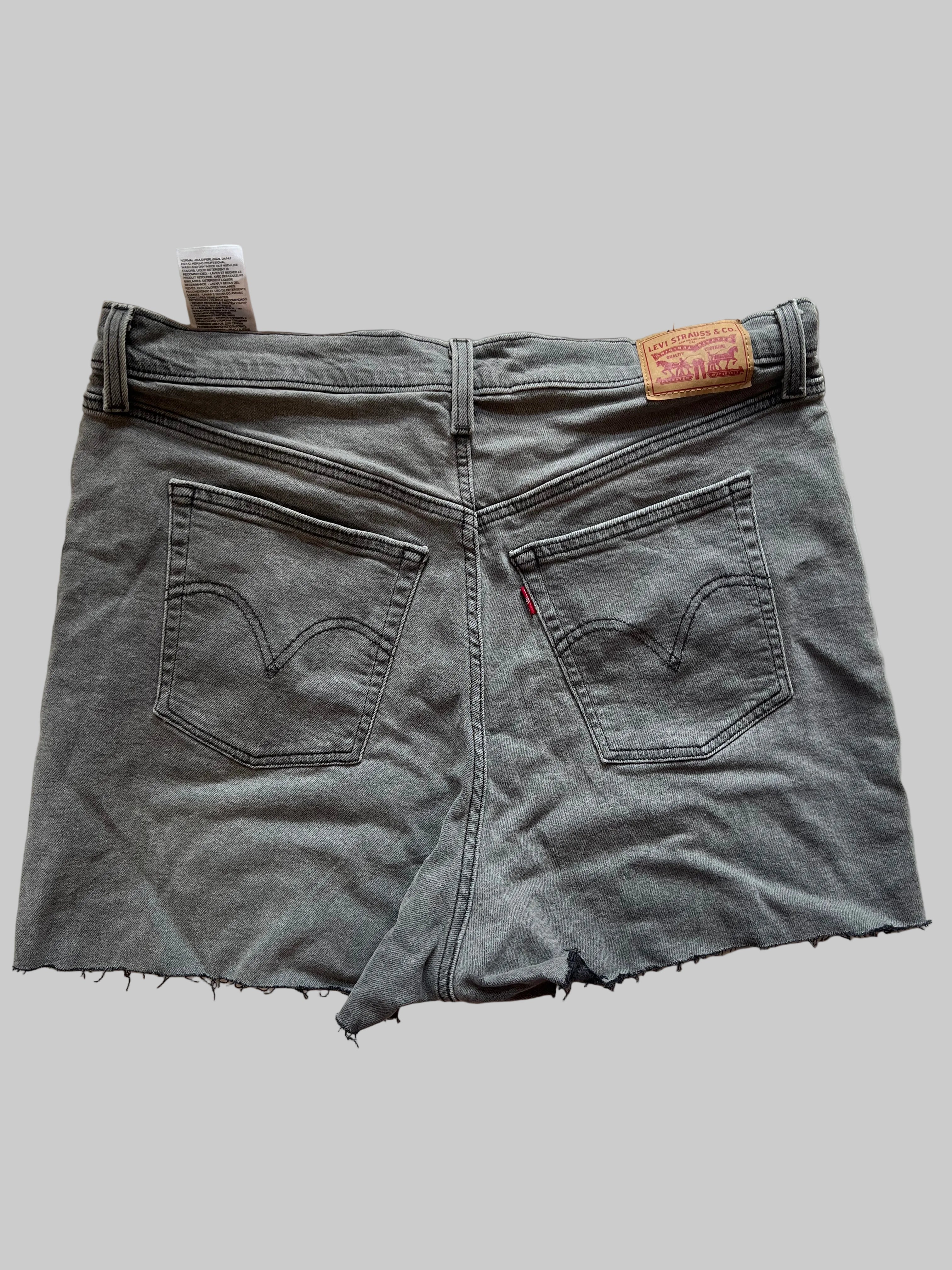 Vintage Women's Plus Levi’s Denim Shorts