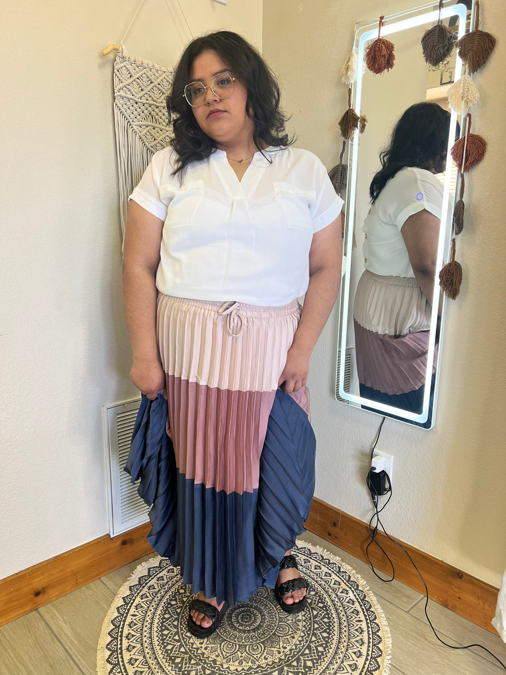 Plus Size Split Neck Front Pocket Top