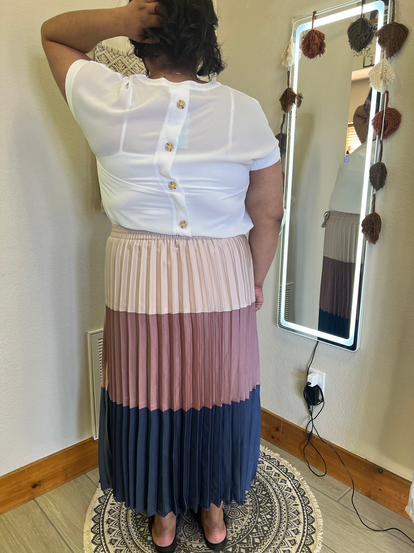 Plus Size Color-Block Pleated Satin Midi Skirt
