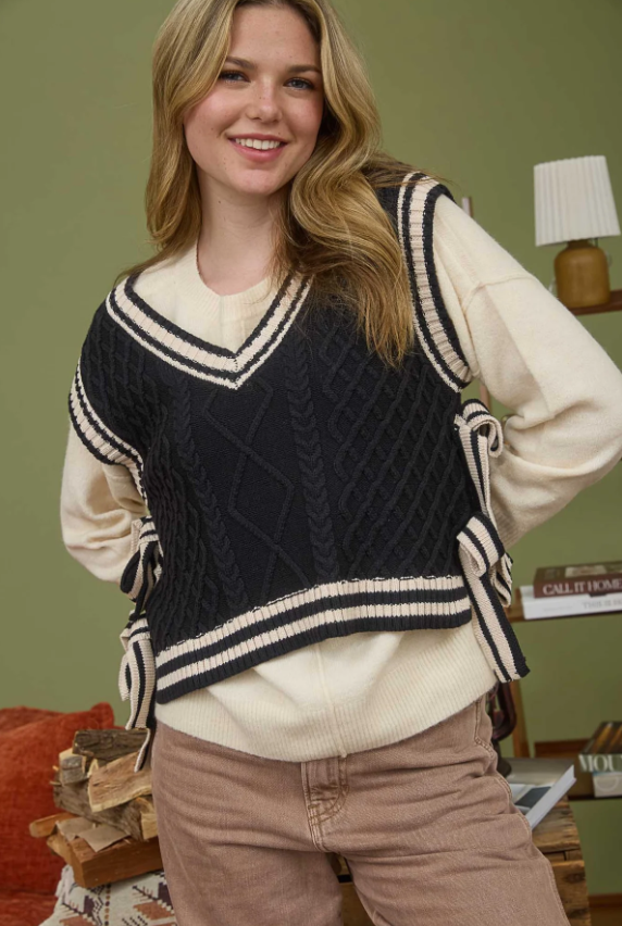 Contrast Line Trim Side Tie Knit Sweater Vest 