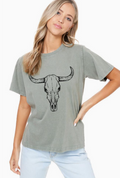 Vintage Longhorn Skull Graphic Tshirt