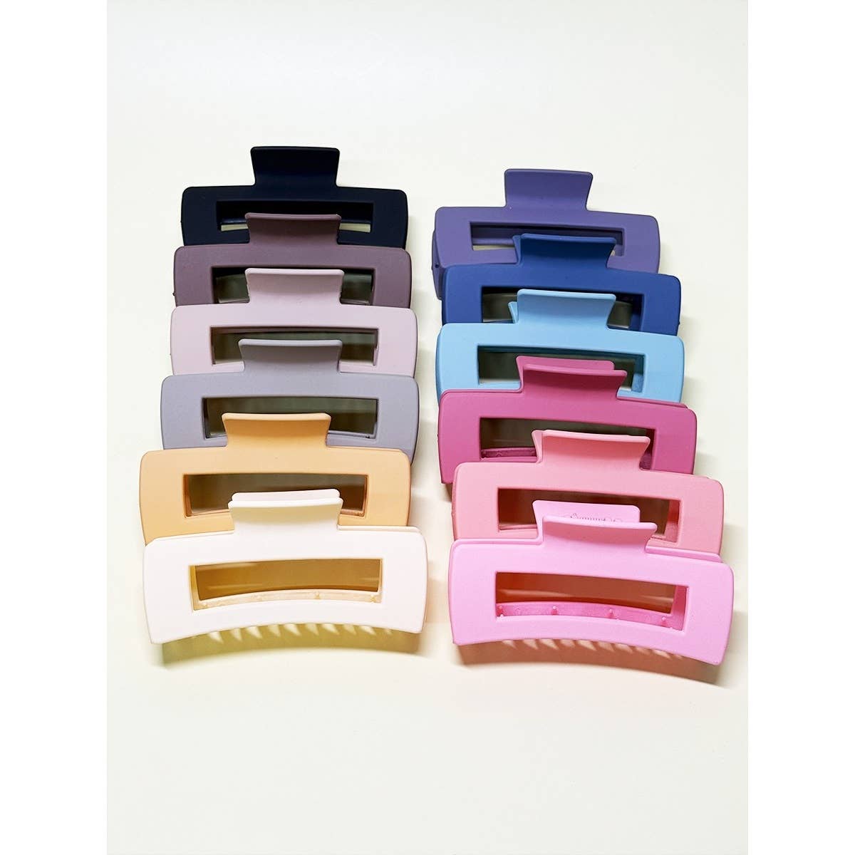 Oversized Matte Hair Claw Clip