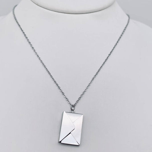 "I Love You" Openable Envelope Necklace