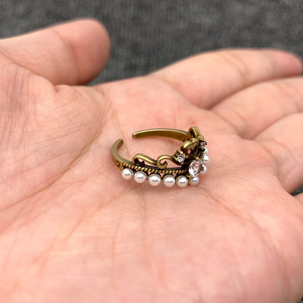 Antique-Inspired Pearl Crown Adjustable Ring