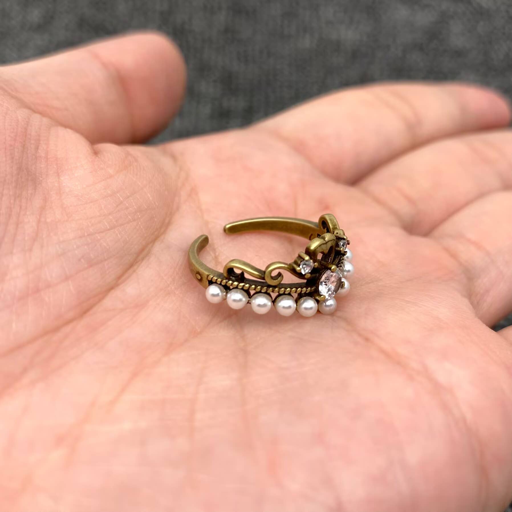 Antique-Inspired Pearl Crown Adjustable Ring