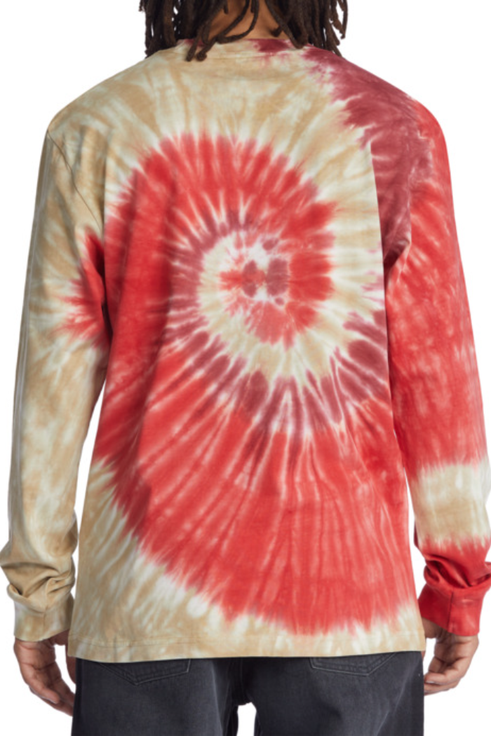 DC Men's Marvel Deadpool Streets Long Sleeve Tshirt.